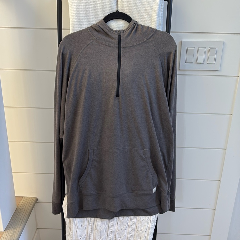 Vuori Ponto Performance Half Zip Hoodie.